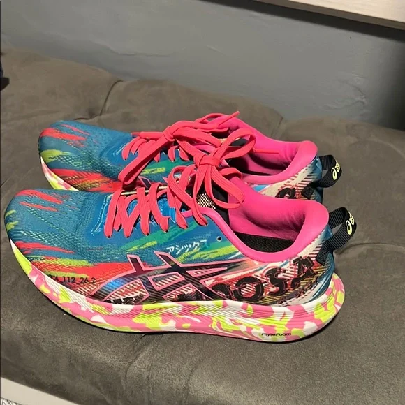 Colorful Women's Athletic Shoes - Picture 2 of 4